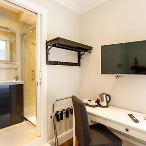 Privé Kamer met Twee Aparte Bedden